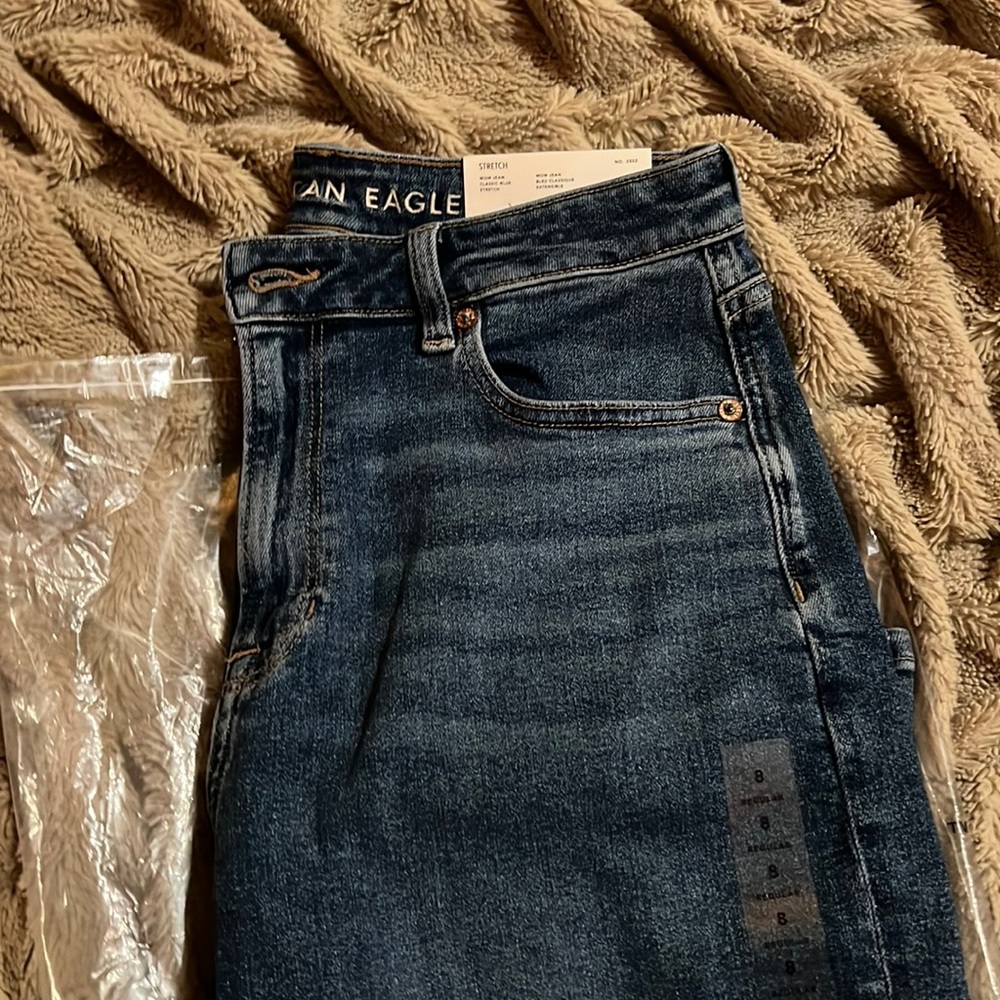 BNWT American Eagle High Waisted Stretch Mom Jeans